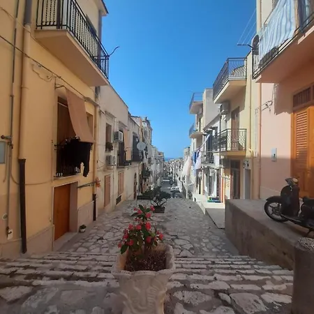 Appartamento Mozzafiato In Pieno Centro Castellammare del Golfo Exterior foto